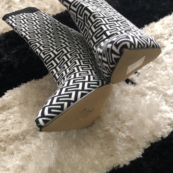 Abstract Print Boot - Picture 6 of 8